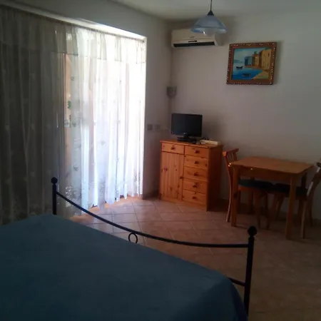Lägenhet Studio In The Most Southern Point Of The Island, Completely Fenced Super Price !!! *